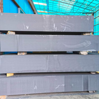 Dunkelgrauer Silizium-Graphit-Block 12μm Korngröße in der Solarphotovoltaikindustrie